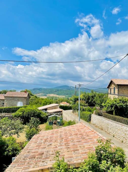 Agreable Maison De Village Avec Balcon Roiffieux Exterior photo